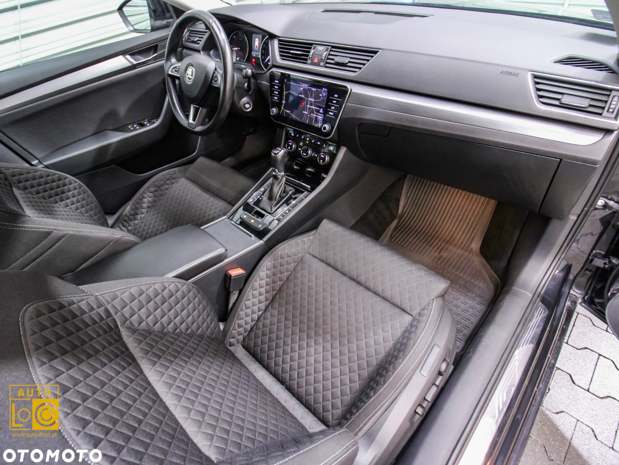 Skoda Superb 2.0 TDI 4x4 Style DSG - 9