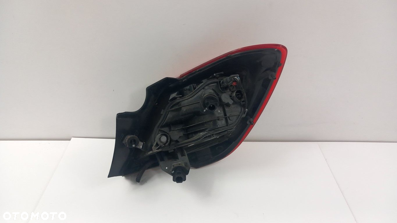 OPEL CORSA E 3D LAMPA TYŁ LEWA - 5