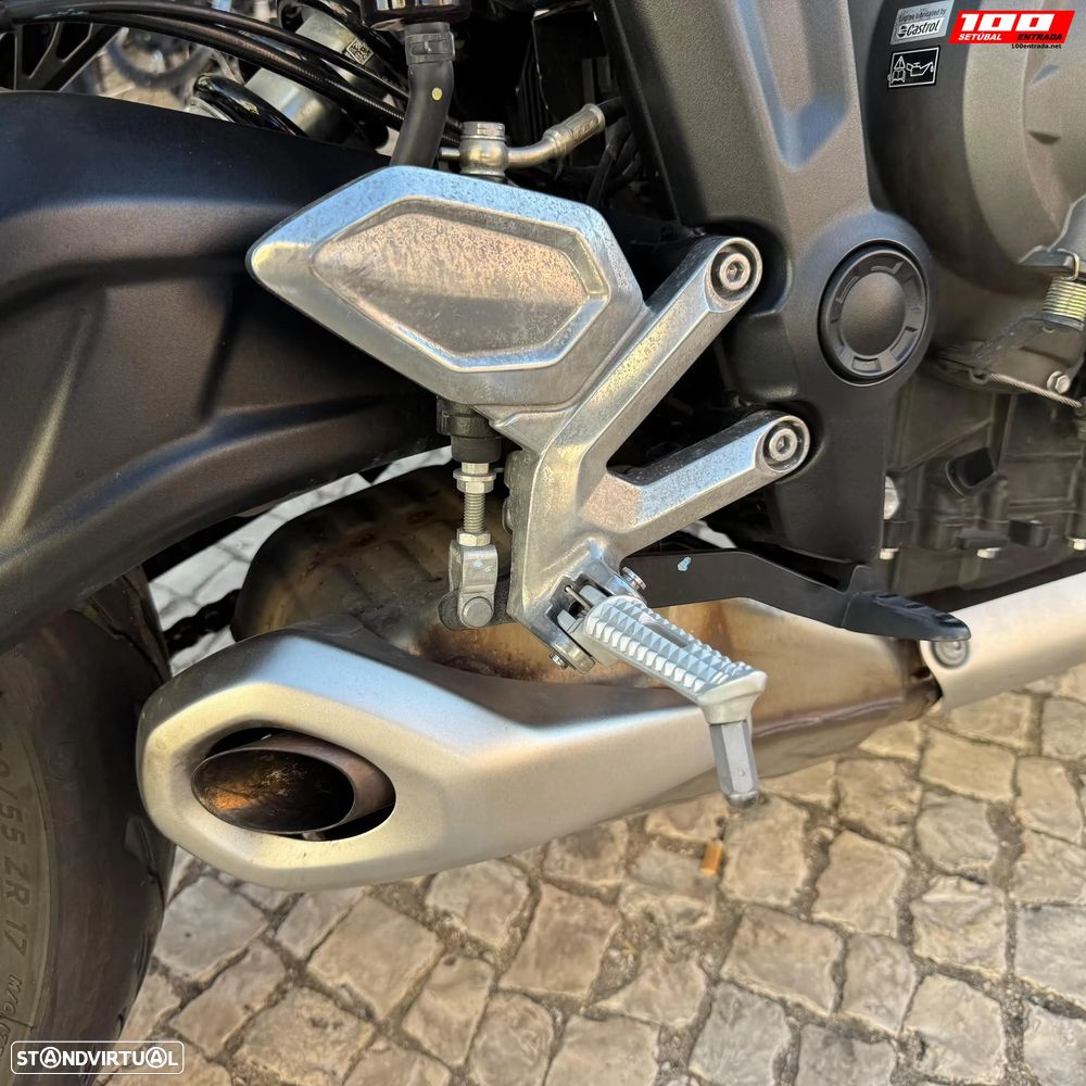 Triumph Trident 660 - 12