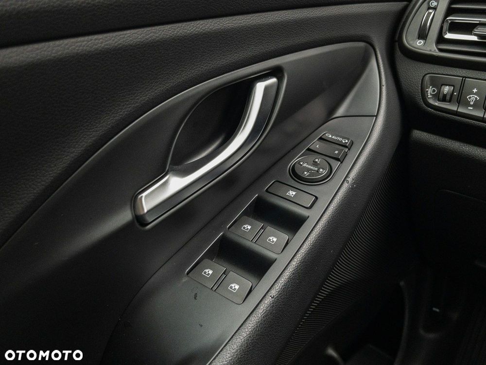 Hyundai i30 - 12