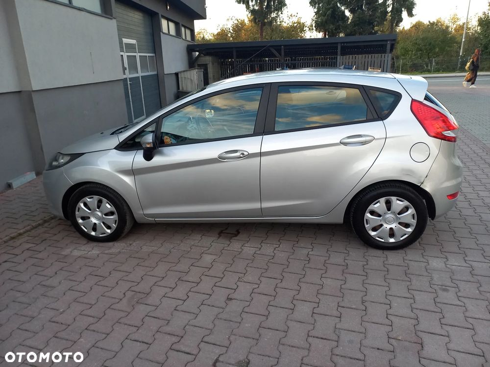 Ford Fiesta 1.6 TDCi DPF Trend - 4