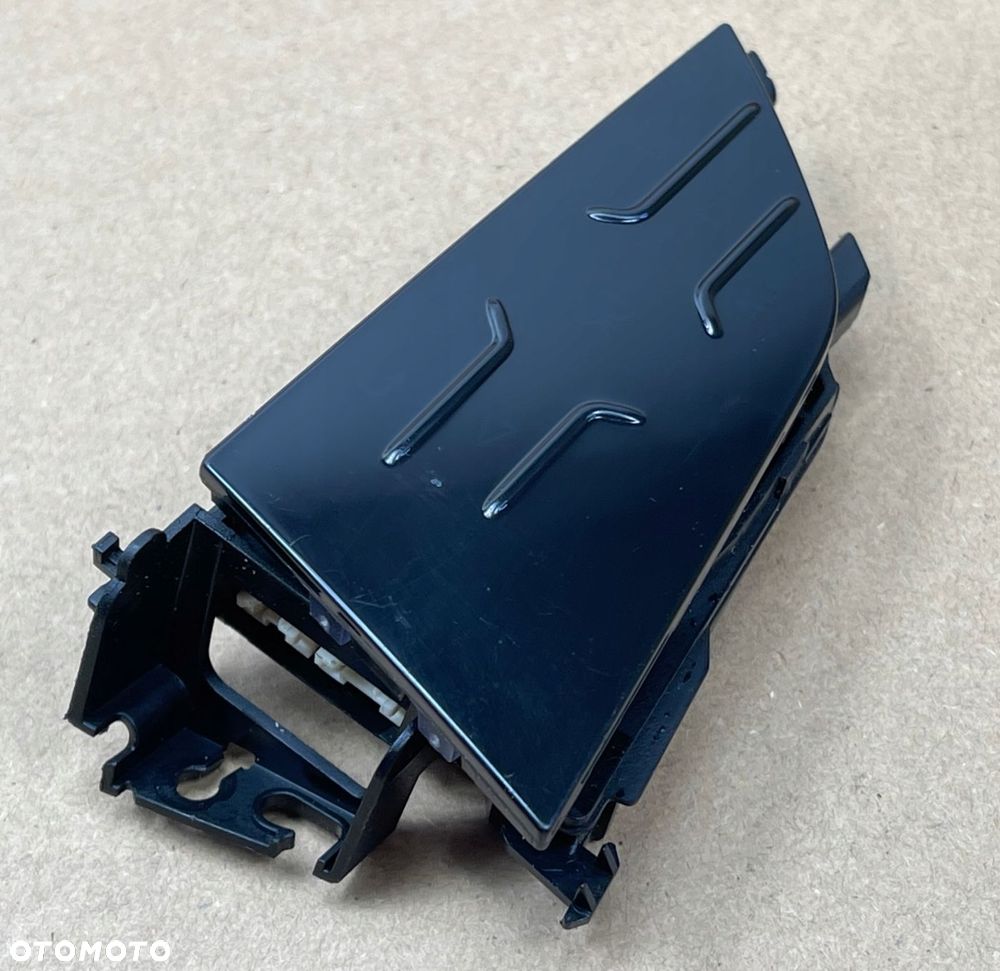 AUDI Q4 E-TRON PRZYCISKI KIEROWNICY MULTIFUNKCJA 89A951523D - 5