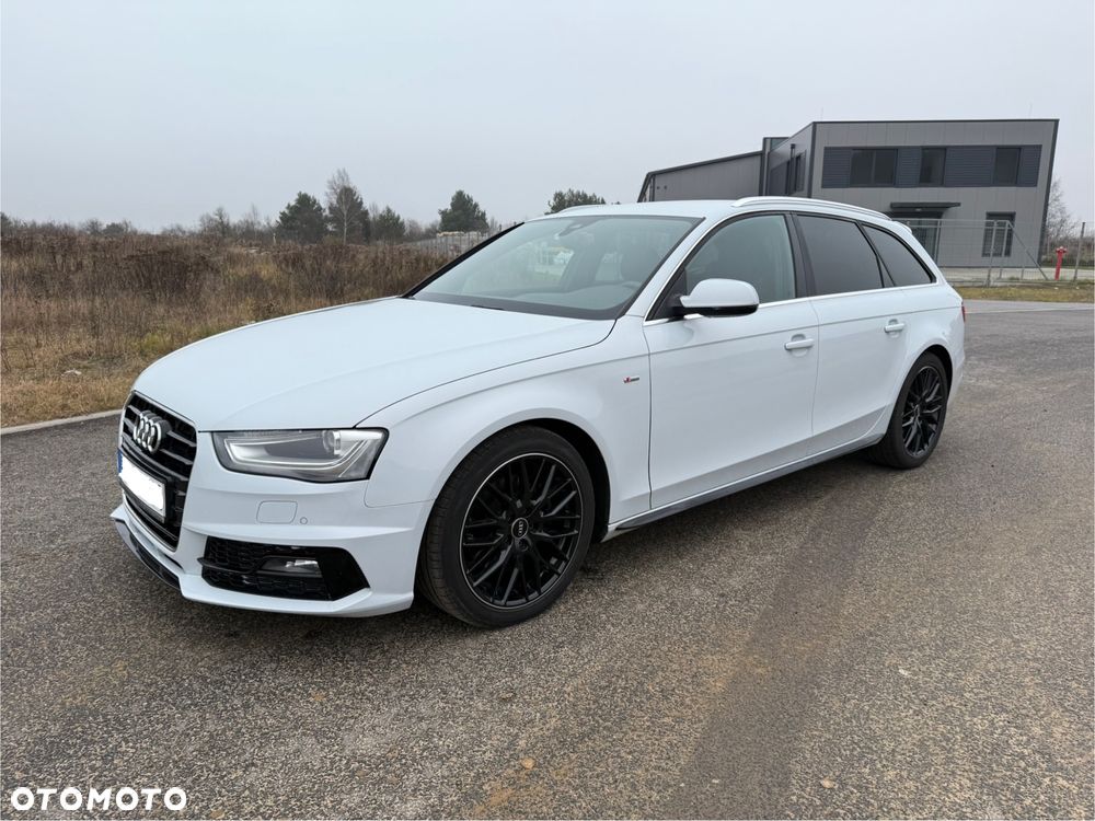 Audi A4 Avant 2.0 TDI DPF clean diesel quattro S tronic S line Sportpaket - 2