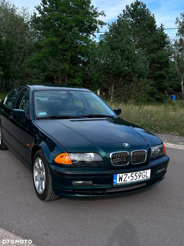 BMW Seria 3 328i - 32