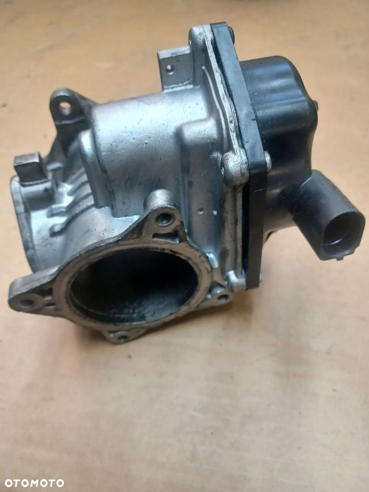 ZAWÓR EGR VW CRAFTER 2.0 TDI V29007881 - 2