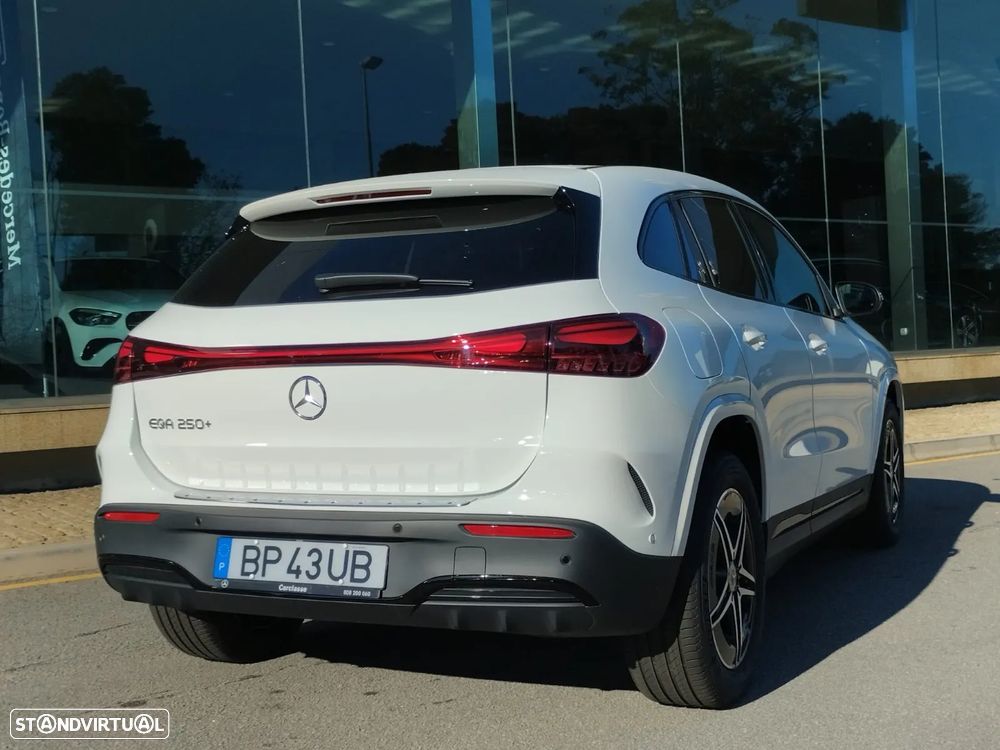 Mercedes-Benz EQA 250+ AMG Line - 8