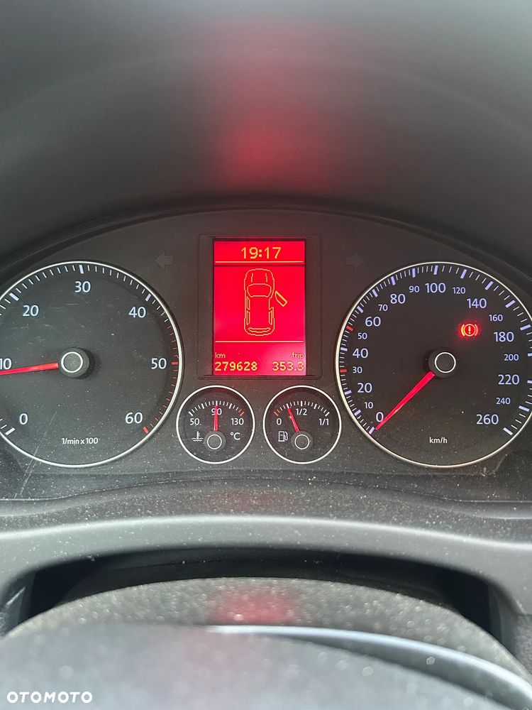 Volkswagen Golf Plus 1.9 TDI DPF Comfortline BlueMotion - 19