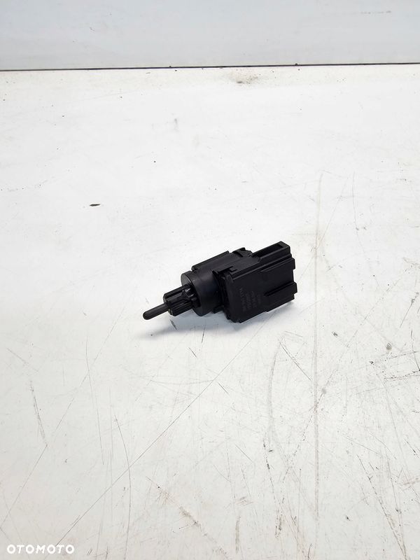 CZUJNIK HAMULCA STOP AUDI A3 A4 A5 A6 3B0945511A - 1