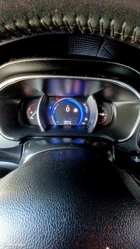 Renault Mégane Sport Tourer - 9