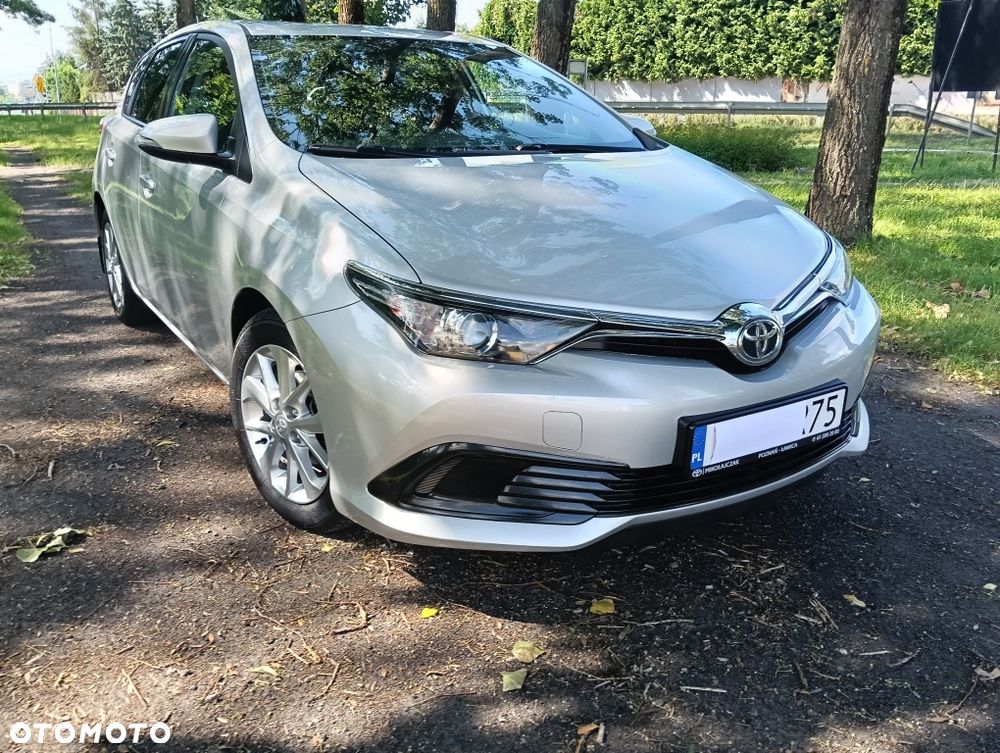 Toyota Auris - 2