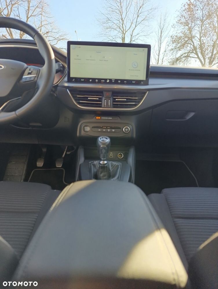 Ford Focus 1.0 EcoBoost Titanium - 25