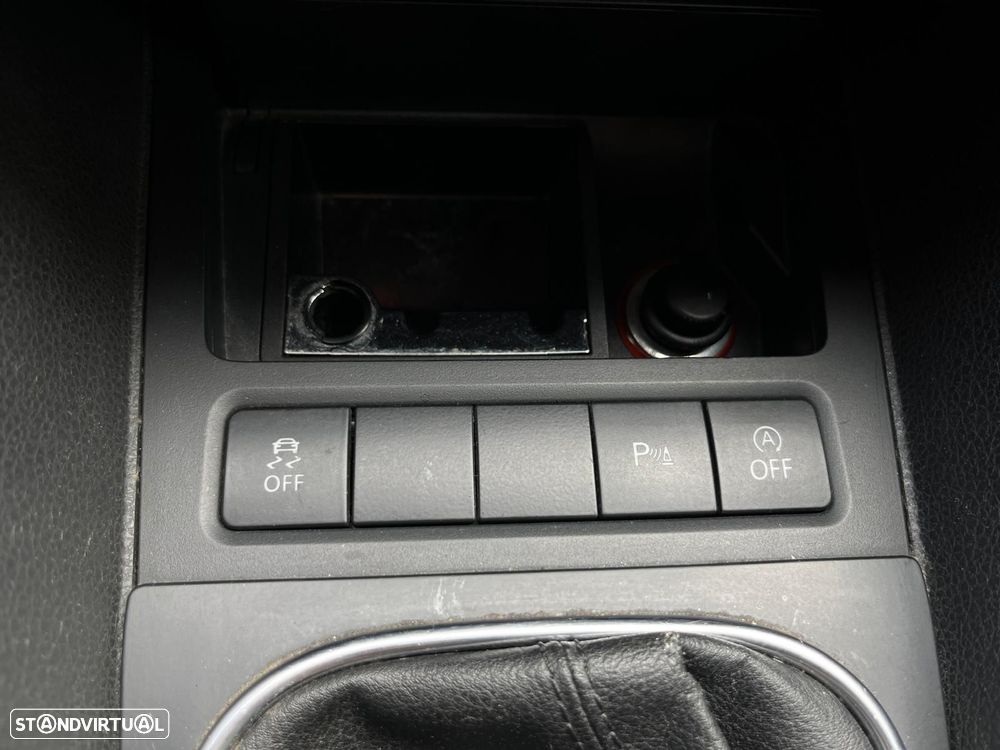 VW Golf 1.6 TDi Confortline - 28