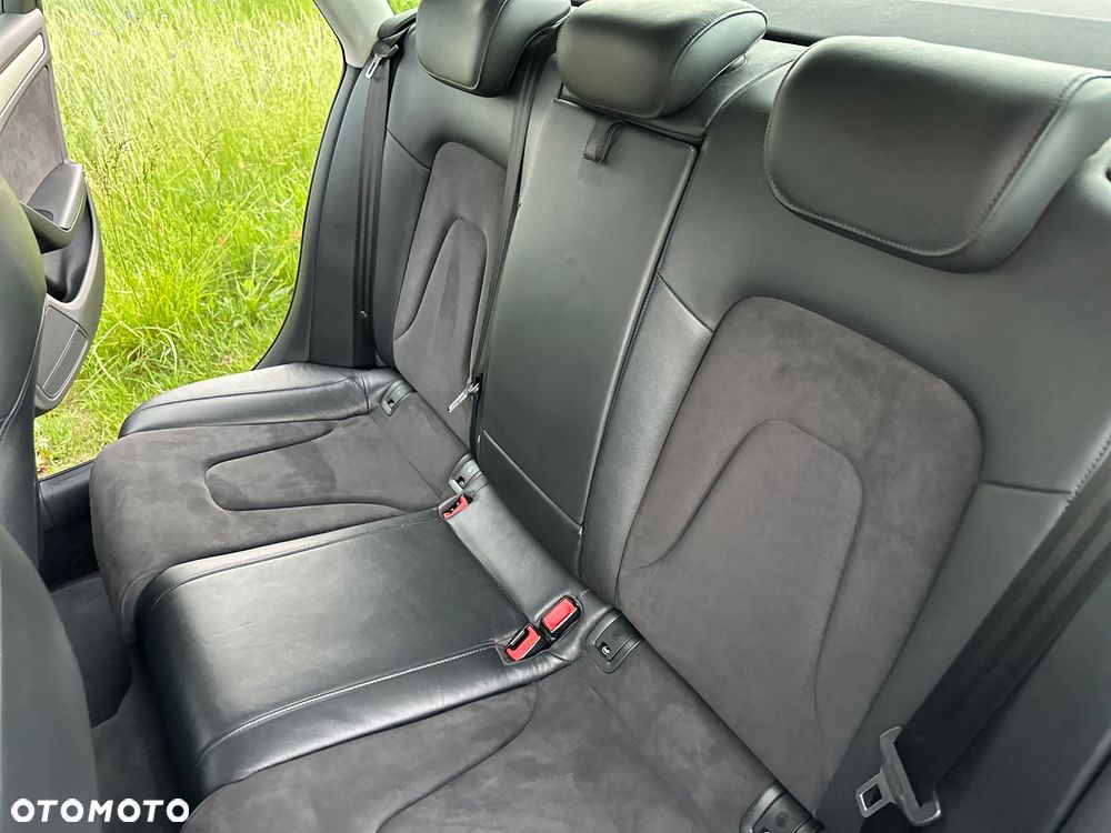 Audi A4 Limousine - 28
