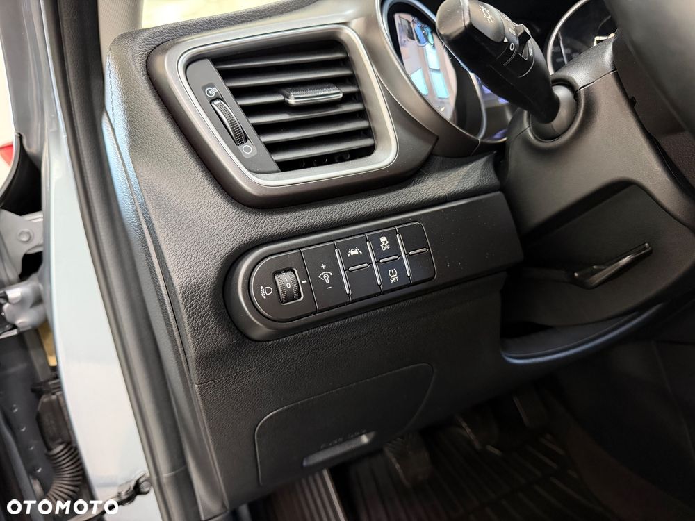 Kia XCeed 1.6 CRDi SCR L - 24
