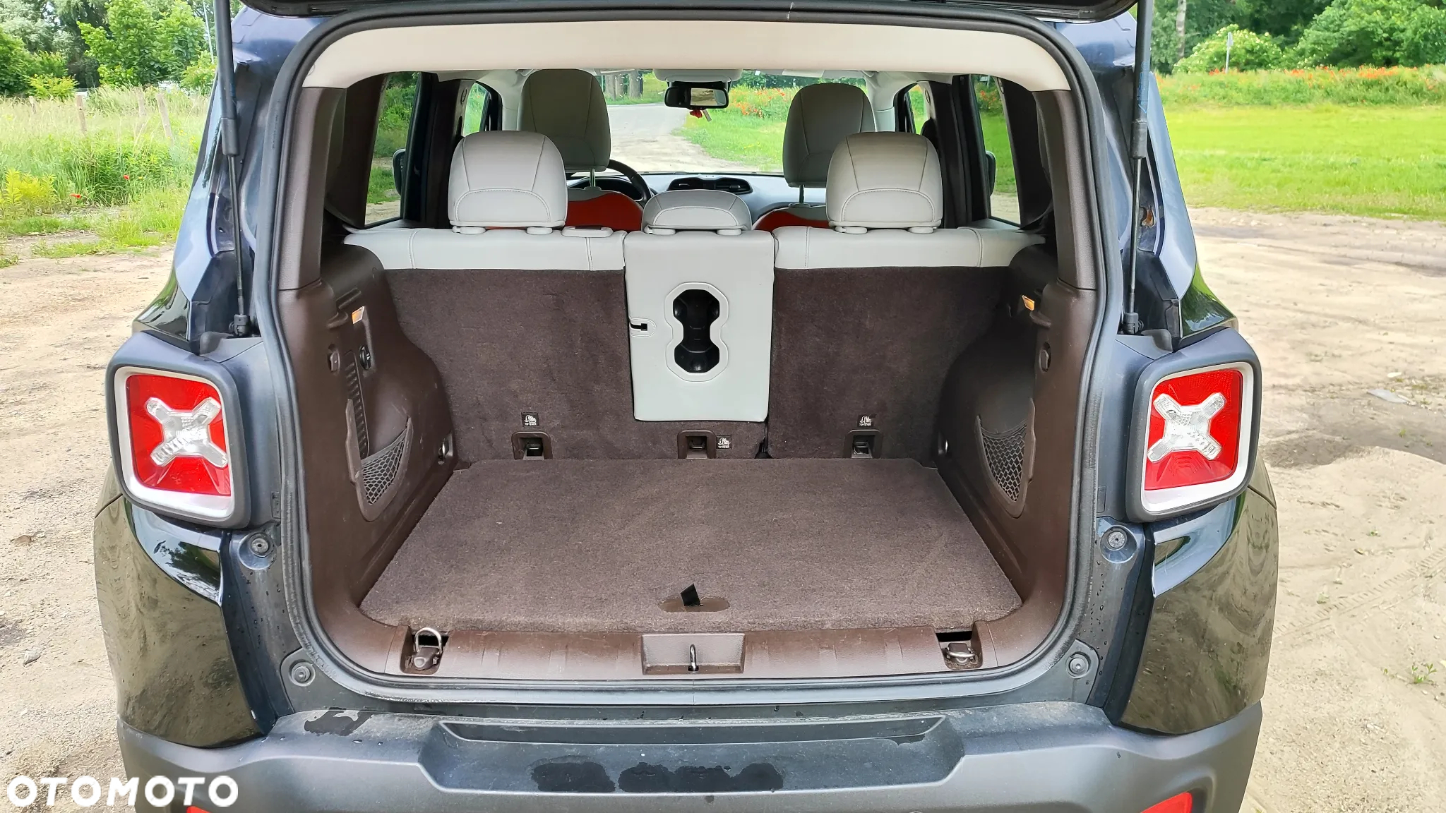 Jeep Renegade - 24