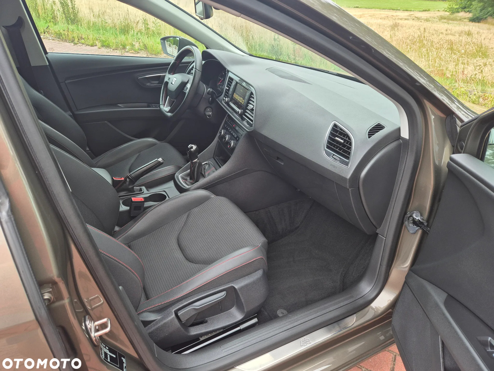 Seat Leon Sportstourer 2.0 TDI FR Plus - 15