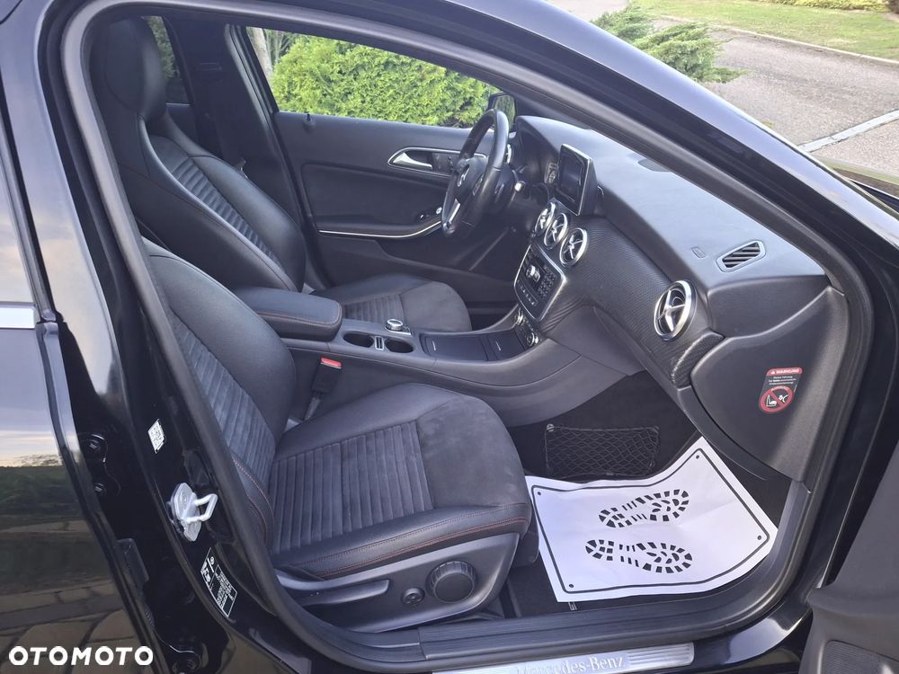 Mercedes-Benz Klasa A 220 CDI 4Matic 7G-DCT AMG Line - 22