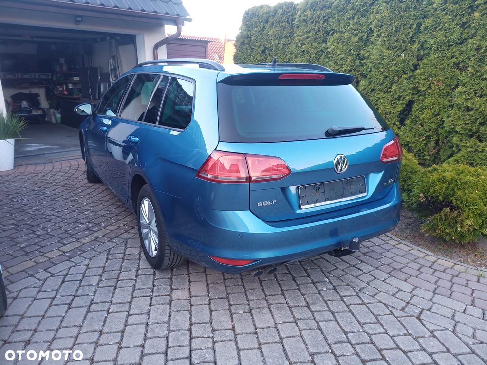 Volkswagen Golf - 6