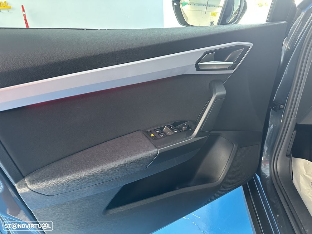 SEAT Arona 1.0 TSI FR - 11