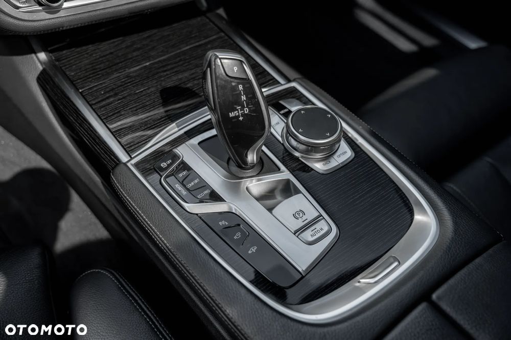BMW Seria 7 730d xDrive - 13