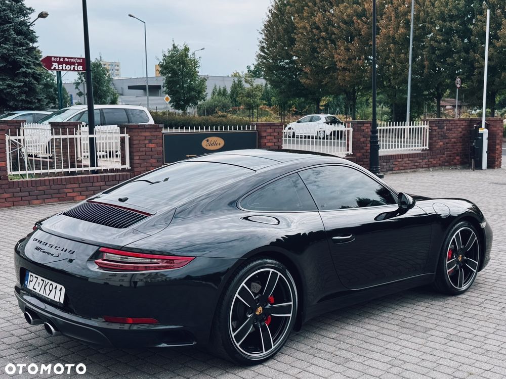 Porsche 911 Carrera S PDK - 9