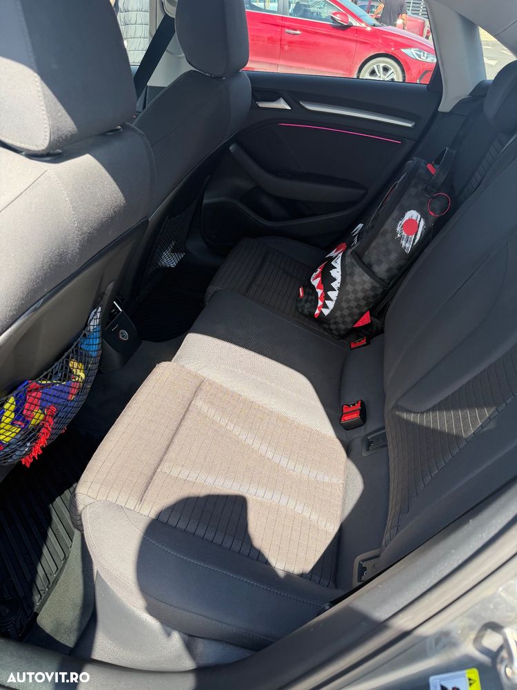 Audi A3 2.0 TDI clean Stronic Ambiente - 19