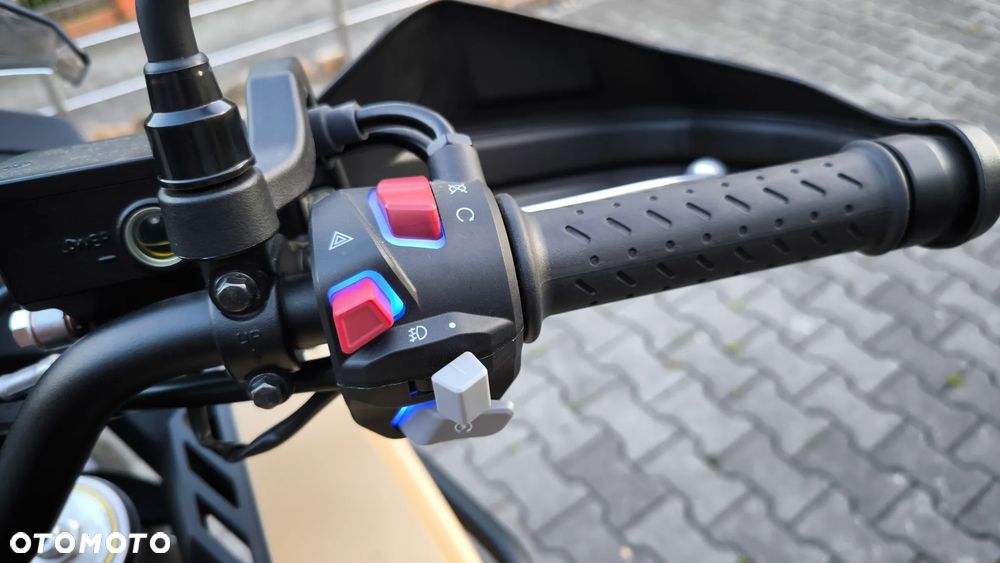VOGE 625DSX - 12