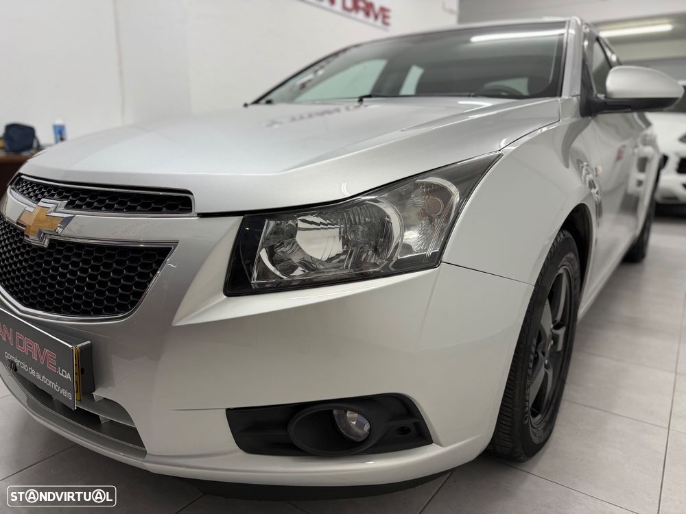 Chevrolet Cruze 1.6 LT - 3