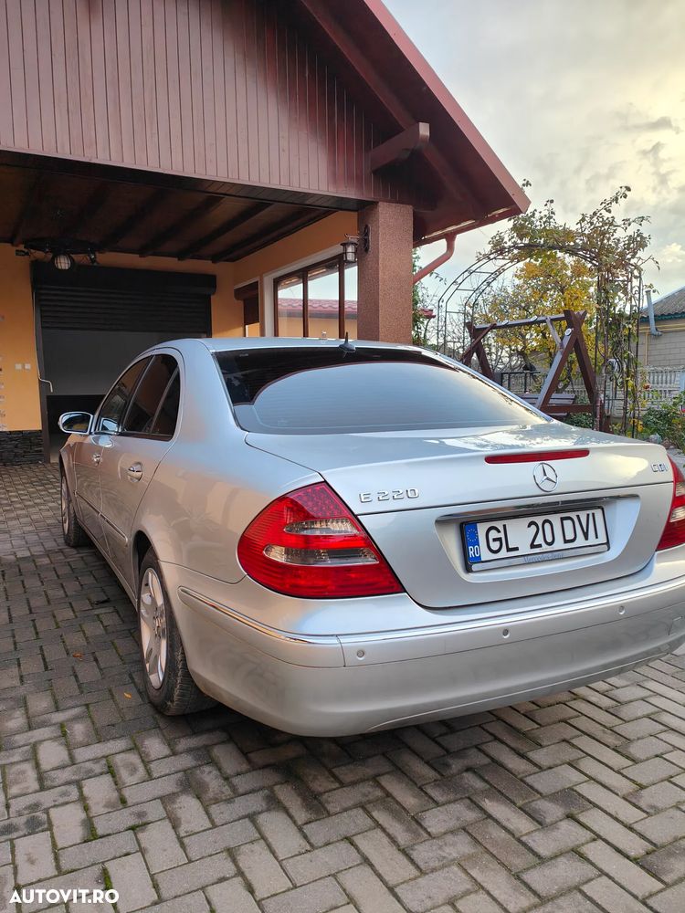 Mercedes-Benz E 220 CDI Automatik Elegance - 4