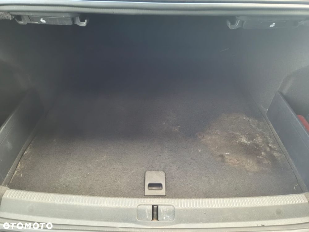 Volkswagen Passat 2.0 TDI DSG BlueMotion Technology Highline - 28