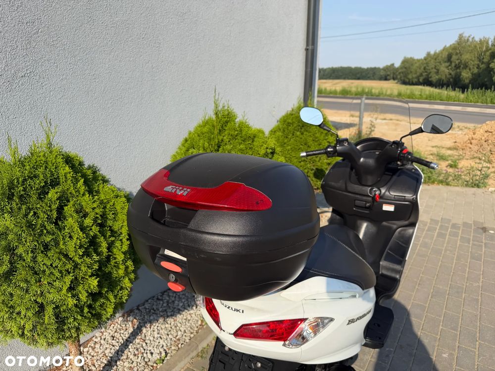 Suzuki Burgman - 41