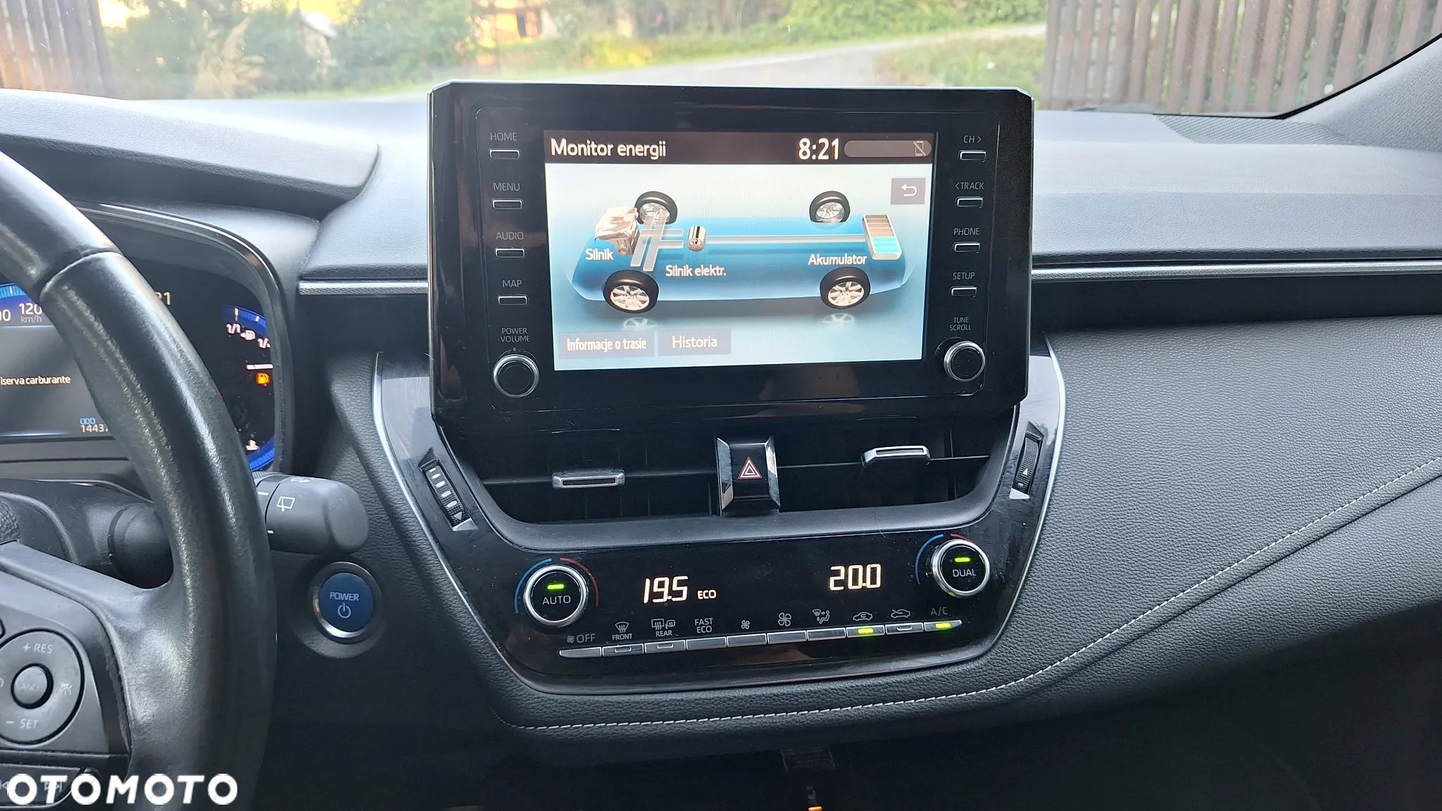 Toyota Corolla 1.8 Hybrid Executive - 10