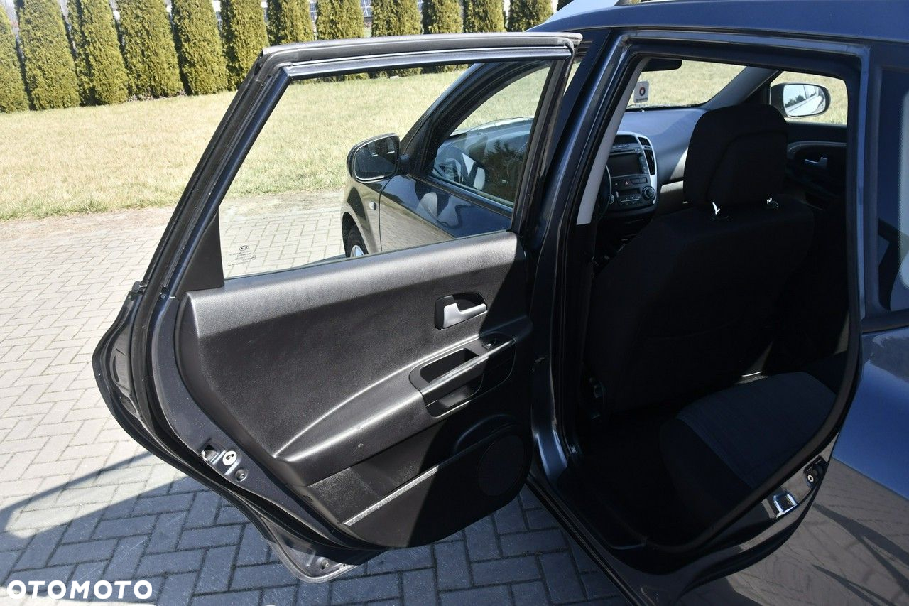 Kia Ceed - 16