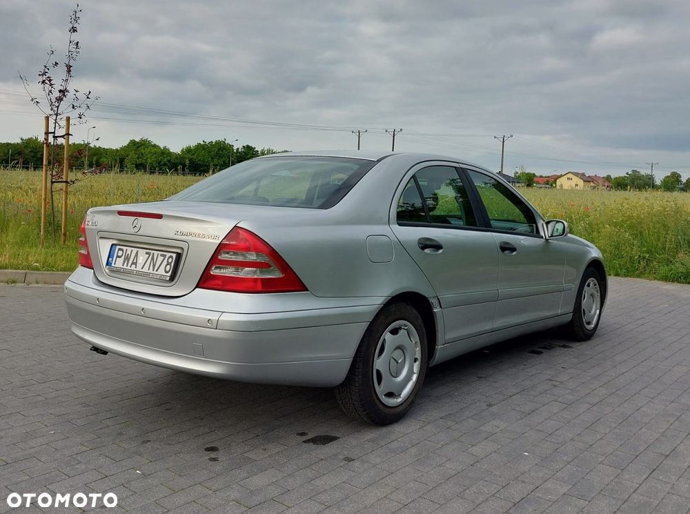 Mercedes-Benz Klasa C 180 T Kompressor Classic - 2