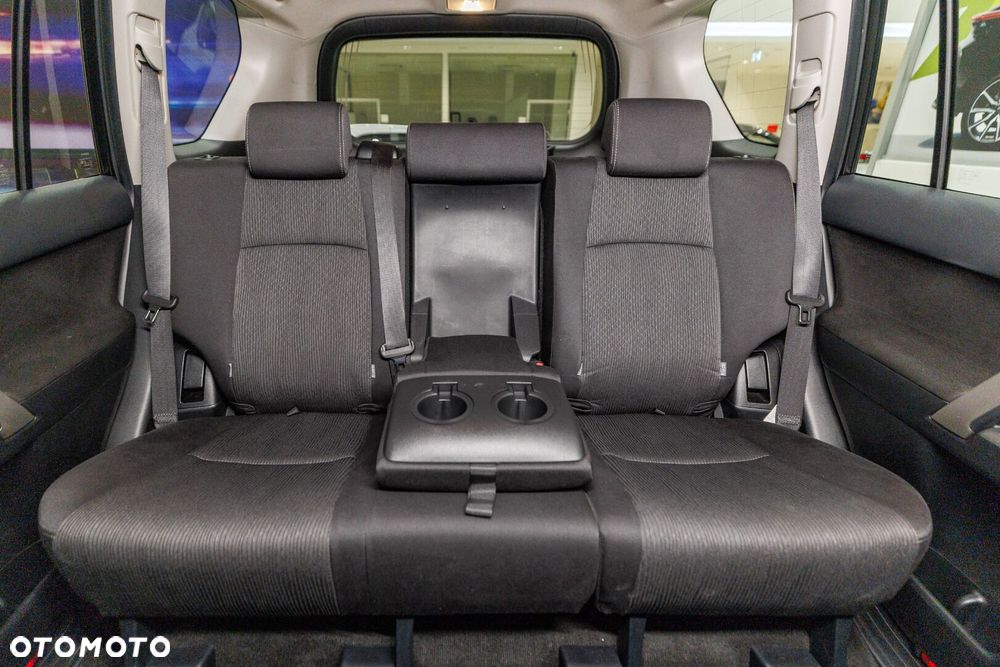 Toyota Land Cruiser - 20