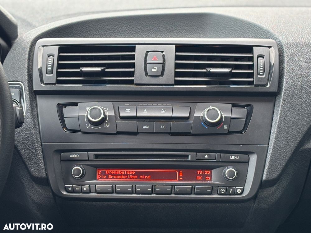 BMW Seria 1 114i Sport Line - 12