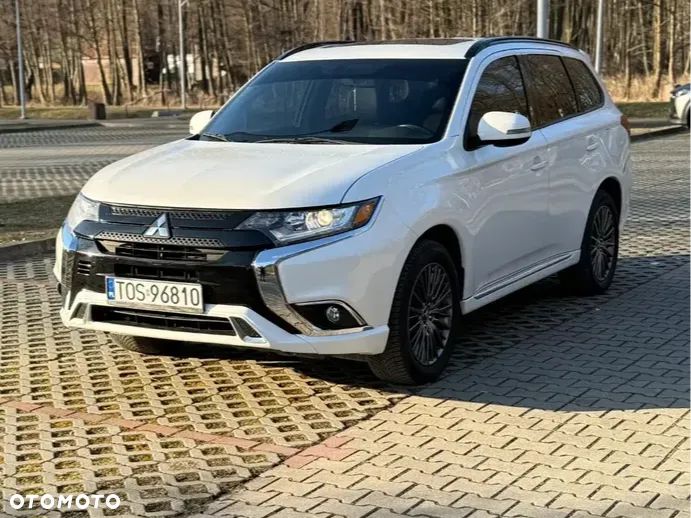 Mitsubishi Outlander 2.4 4WD - 1