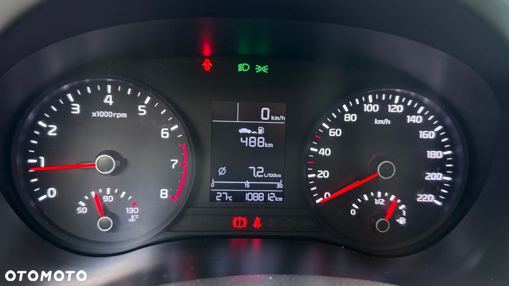 Kia Rio - 12