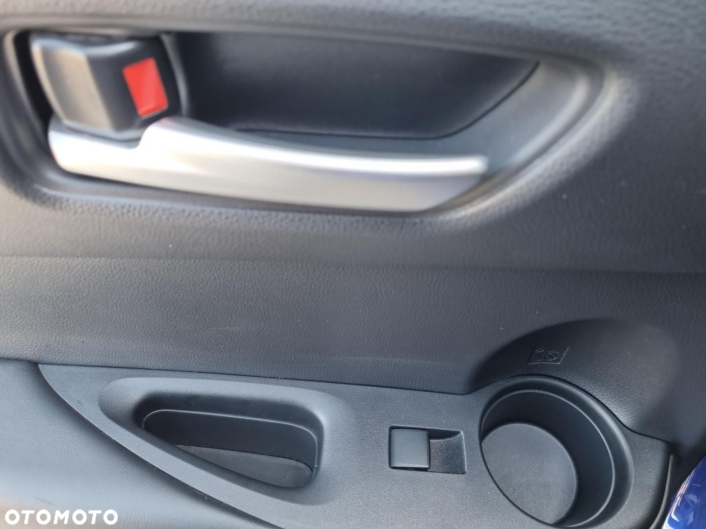 Toyota Corolla Cross 2.0 Hybrid Style - 24