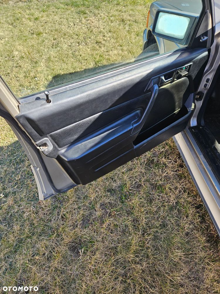 Mercedes-Benz W201 (190) - 6