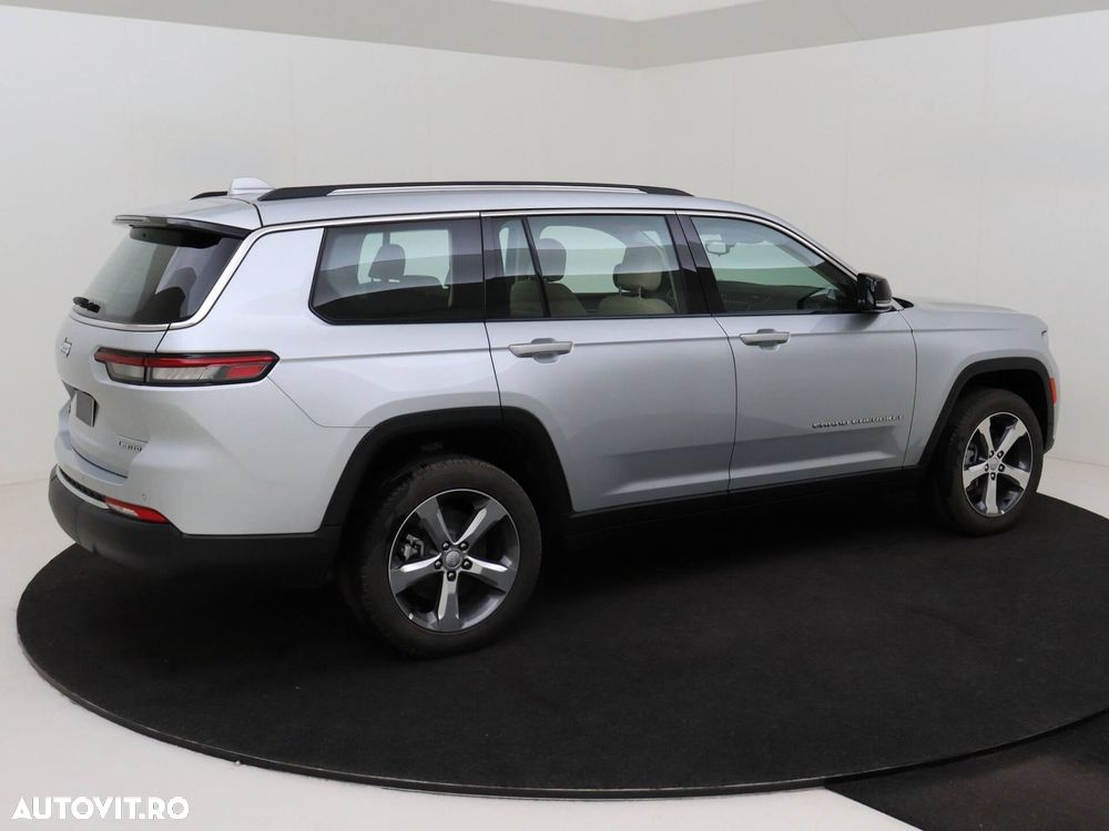 Jeep Grand Cherokee - 19