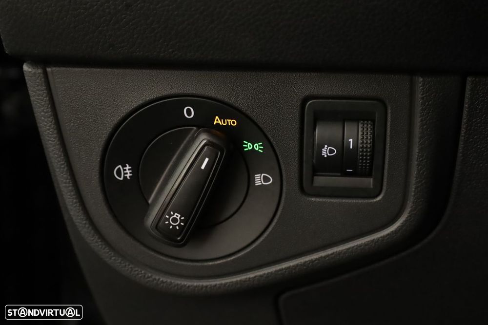 VW Taigo 1.0 TSI Urban DSG - 18
