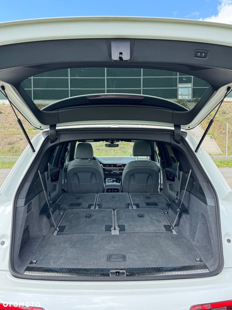 Audi Q7 - 32