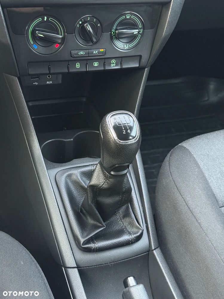 Skoda RAPID 1.0 TSI Active - 8
