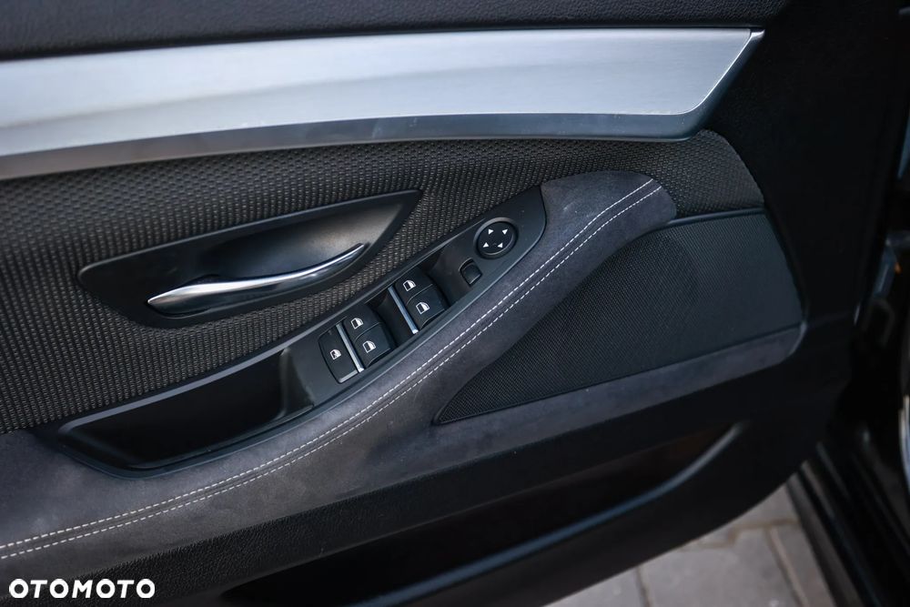 BMW Seria 5 520d - 17