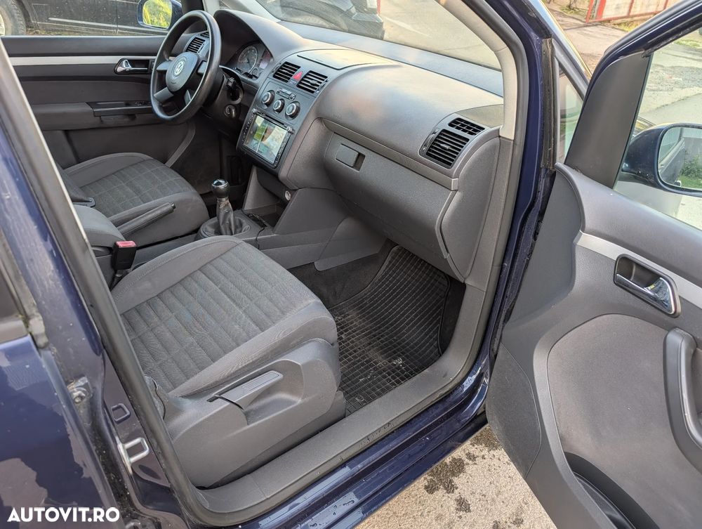 Volkswagen Touran - 7