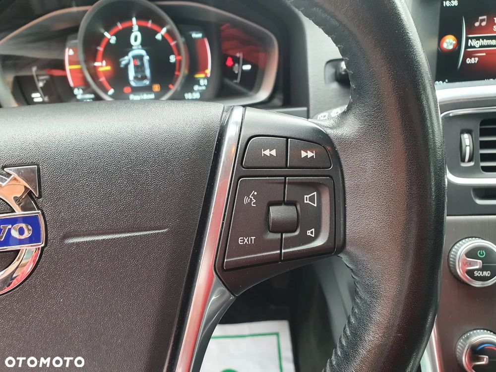 Volvo V60 D3 Drive-E Dynamic Edition (Momentum) - 17