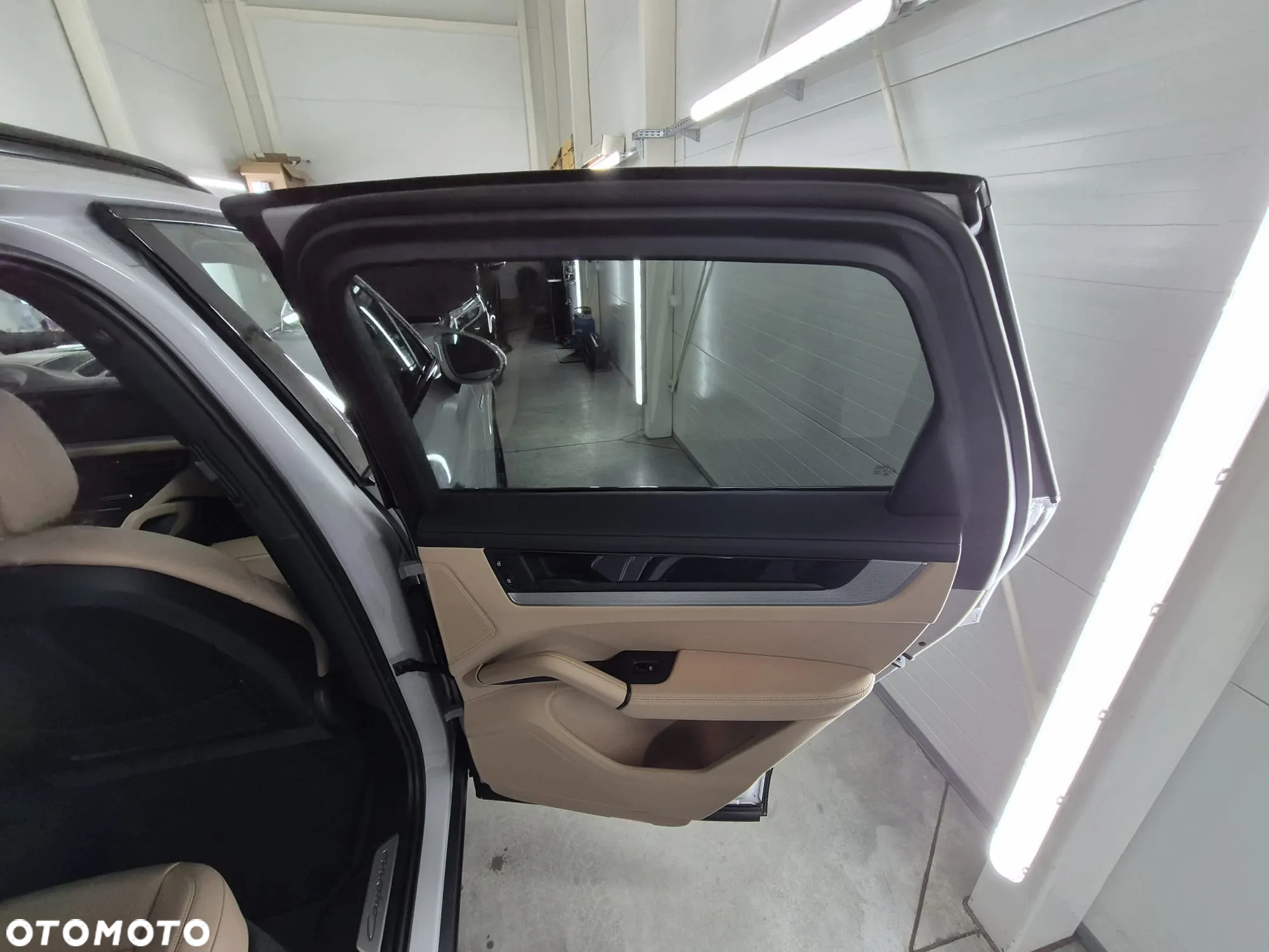 Porsche Cayenne - 14