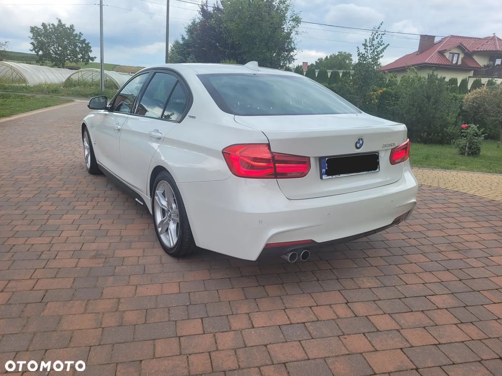 BMW Seria 3 330e iPerformance M Sport - 6