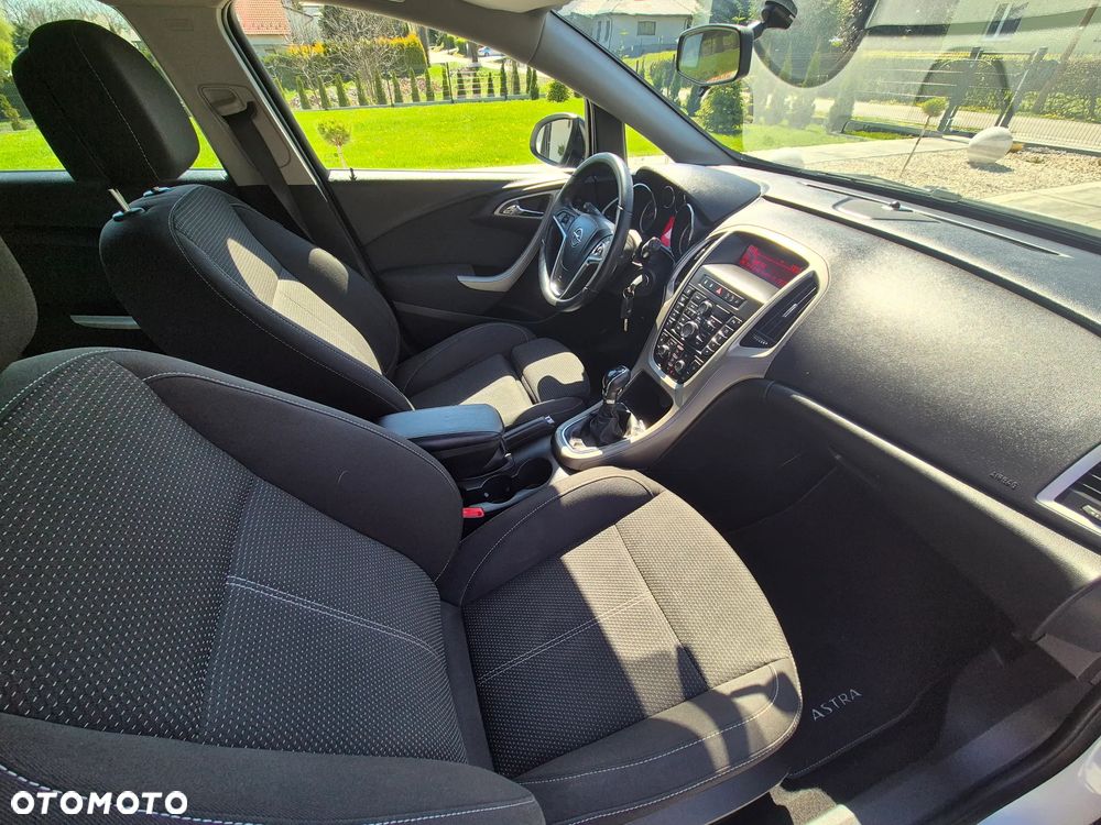 Opel Astra 1.4 T Cosmo S&S - 23